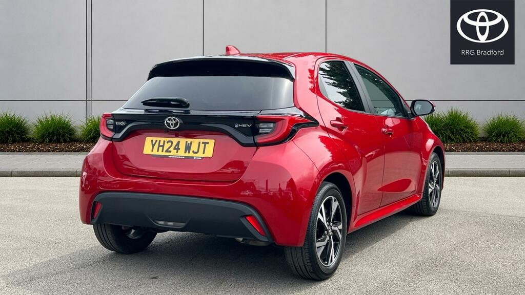Toyota Yaris 1.5 Vvt-h Design E-cvt Euro 6 Ss YH24WJT Red #2