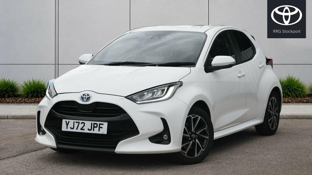 Toyota Yaris 1.5 Vvt-h Design E-cvt Euro 6 Ss YJ72JPF White #3