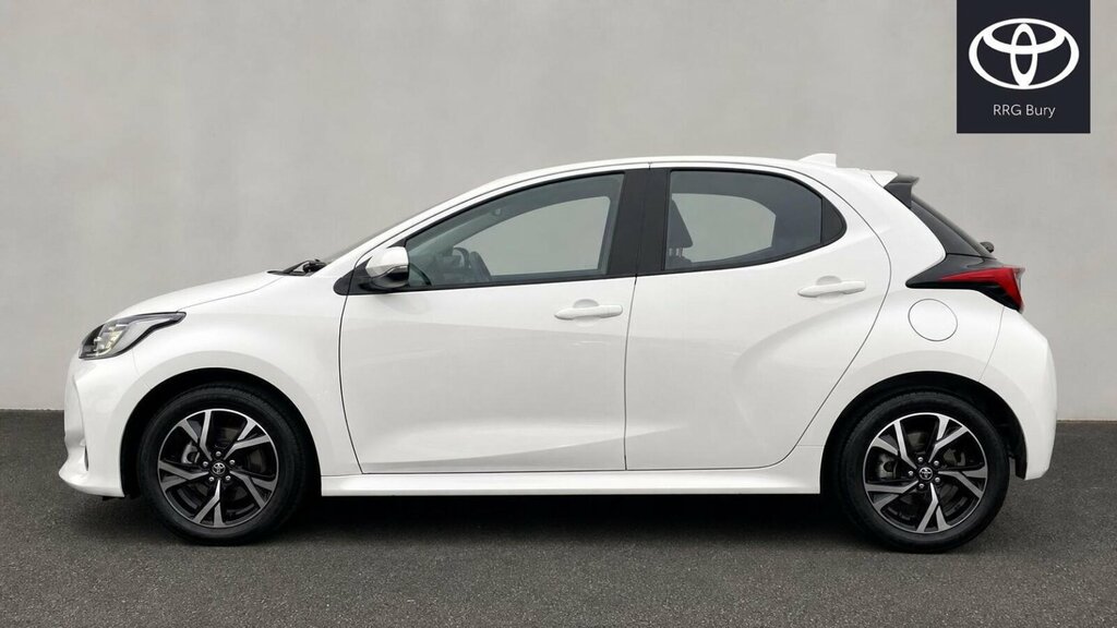 Toyota Yaris 1.5 Vvt-h Design E-cvt Euro 6 Ss MJ24GUH White #4