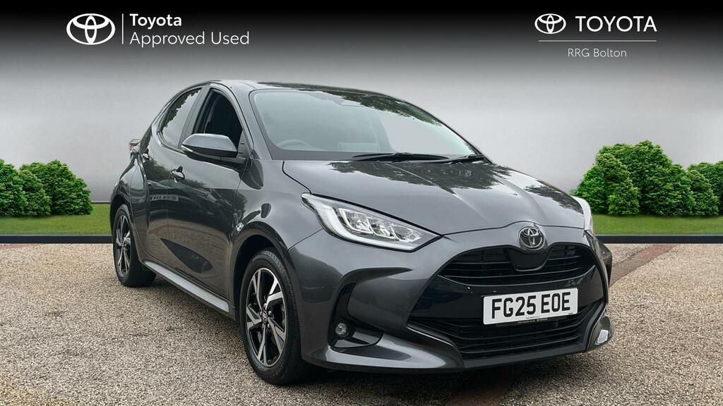 Toyota Yaris 1.5 Vvt-h Design E-cvt Euro 6 Ss FG25EOE Grey