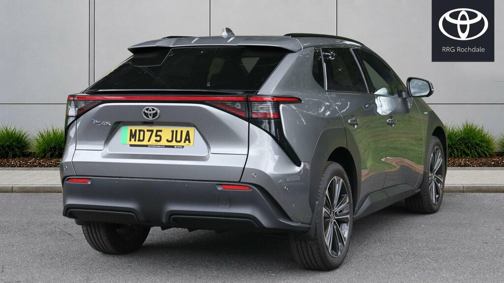 Toyota bZ4X 71.4Kwh Vision 11Kw Obc Silver #2