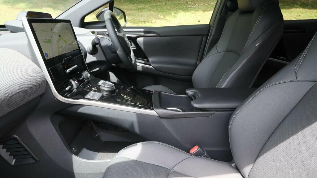 Toyota bZ4X 71.4Kwh Vision 11Kw Obc Silver #5