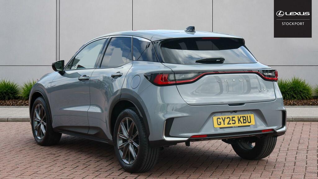 Lexus LBX 1.5 Vvt-ie Takumi Suv Hybrid E-cvt Euro GY25KBU Grey #4