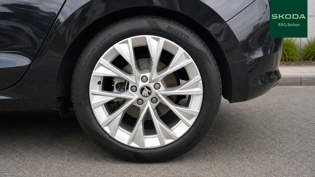 Skoda Superb 1.5 Tsi E-tec Se L Dsg Black #5
