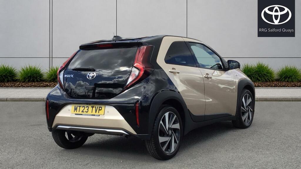 Toyota Aygo X 1.0 Vvt-i Exclusive Euro 6 Ss MT23TVP Beige #2