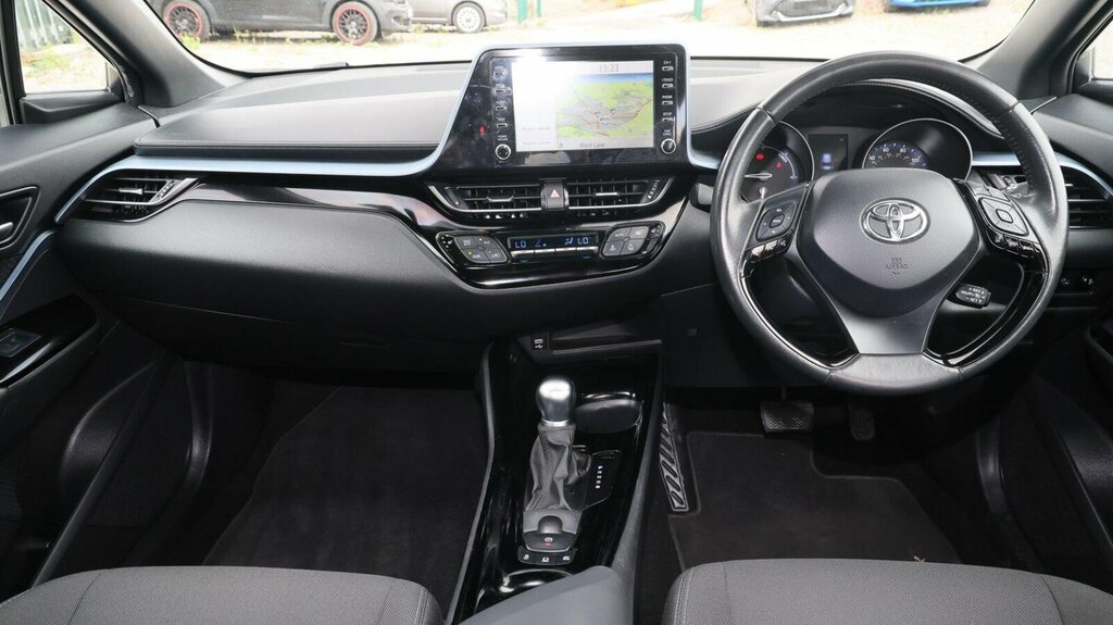 Toyota C-Hr 1.8 Vvt-h Design Cvt Euro 6 Ss CE71ZSL White #6