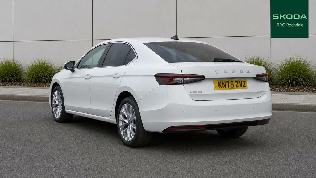 Skoda Superb 2.0 Tdi Se L Dsg White #6