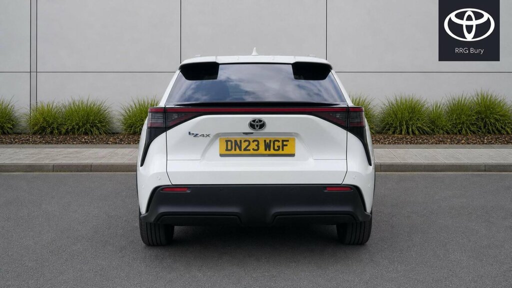 Toyota bZ4X 71.4 Kwh Premiere Edition Awd 7Kw Obc White #7