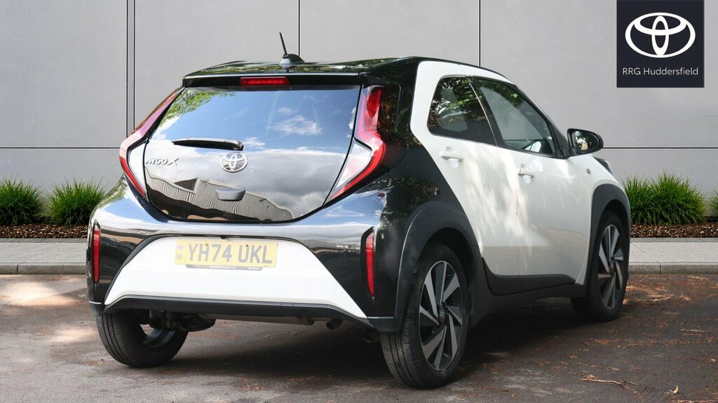 Toyota Aygo X 1.0 Vvt-i Edge Euro 6 Ss YH74UKL White #2