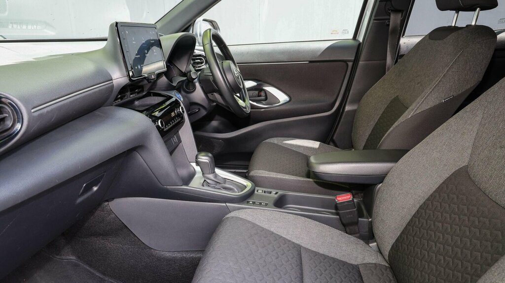 Toyota Yaris Cross 1.5 Vvt-h Design E-cvt Euro 6 Ss Silver #5