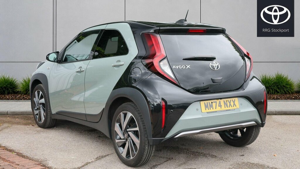 Toyota Aygo X 1.0 Vvt-i Exclusive X-shift Euro 6 Ss Green #4