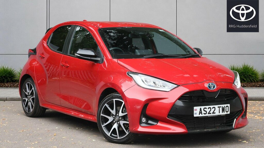 Toyota Yaris 1.5 Vvt-h Dynamic Hatchback Hybrid E-cv Red
