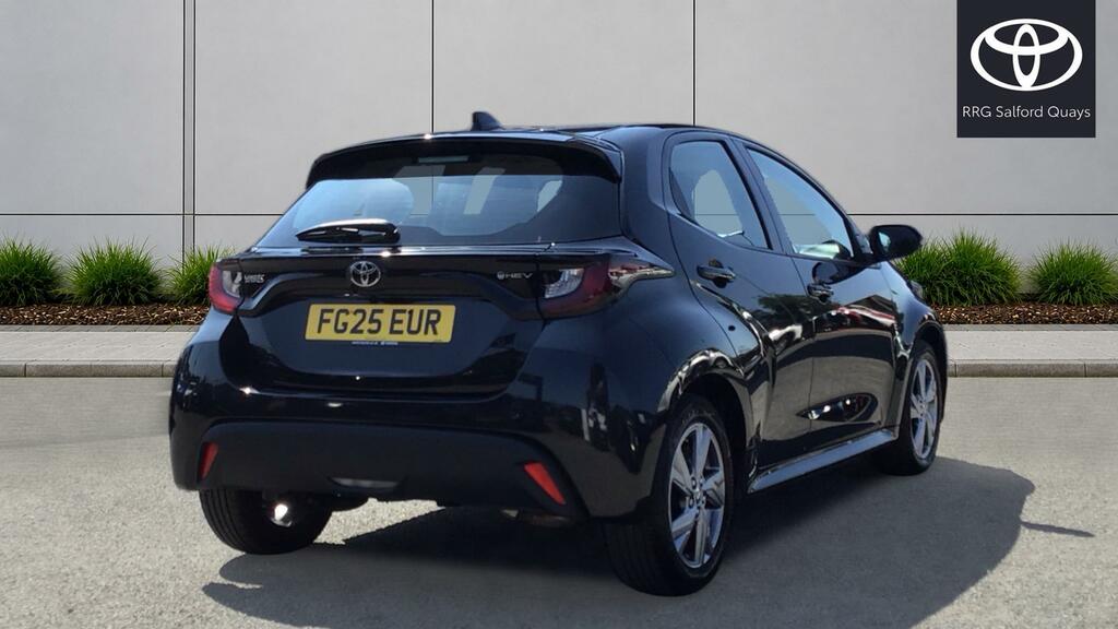 Toyota Yaris 1.5 Vvt-h Icon E-cvt Euro 6 Ss FG25EUR Black #2