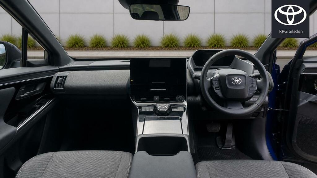 Toyota bZ4X 71.4Kwh Motion 11Kw Obc Black #8