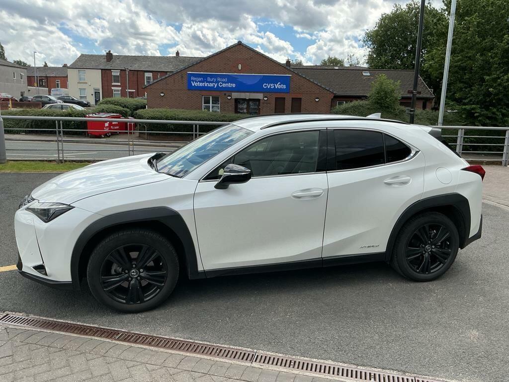 Lexus UX 2.0 250H Premium Sport Edition Suv Hybr White #6