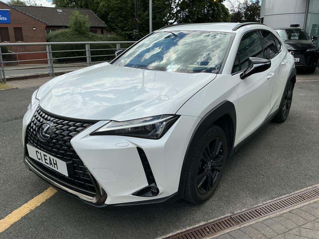 Lexus UX 2.0 250H Premium Sport Edition Suv Hybr White #4