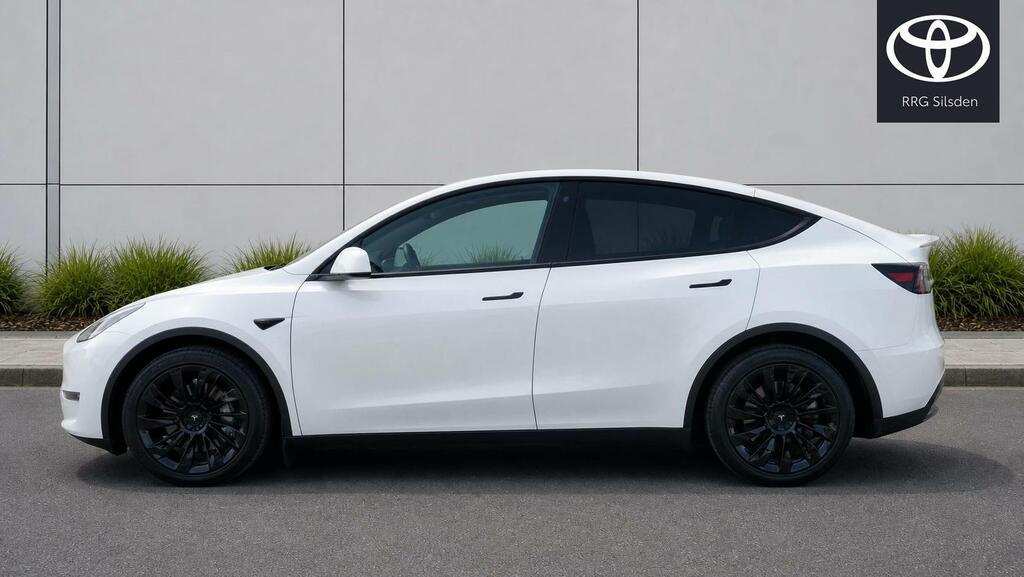 Tesla Model Y Dual Motor Long Range 4Wde AJ22FJZ White #4