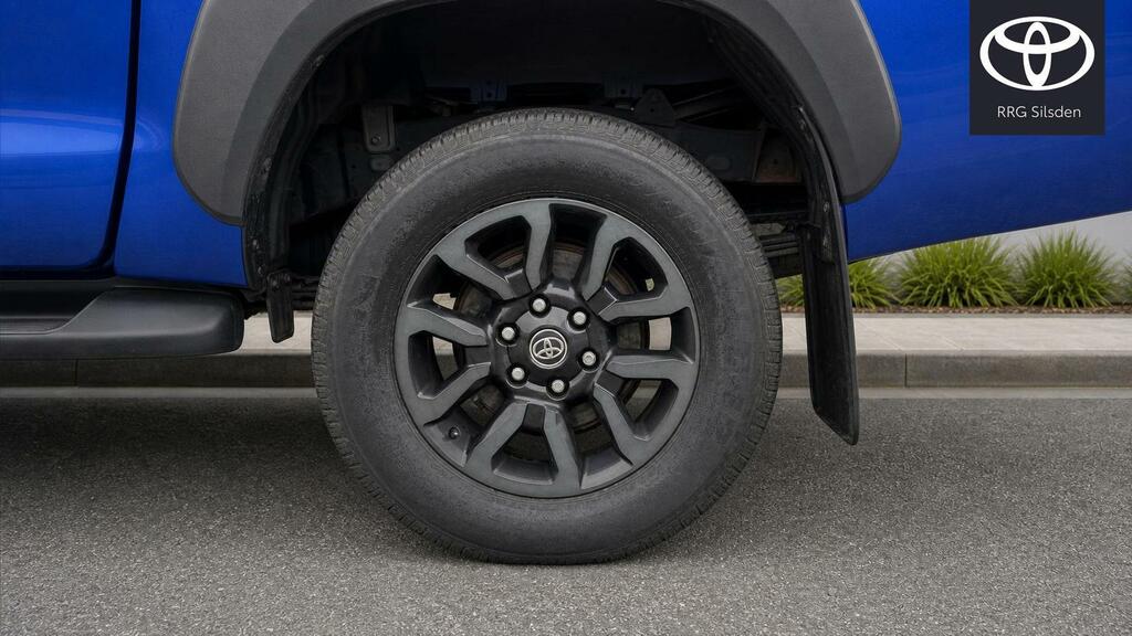 Toyota HILUX 2.8 D-4d Invincible X 4Wd Euro 6 Ss Blue #5