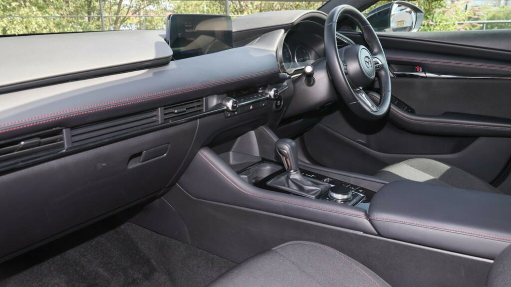 Mazda 3 2.5 E-skyactiv G Mhev 140 Homura MJ74XJG White #2