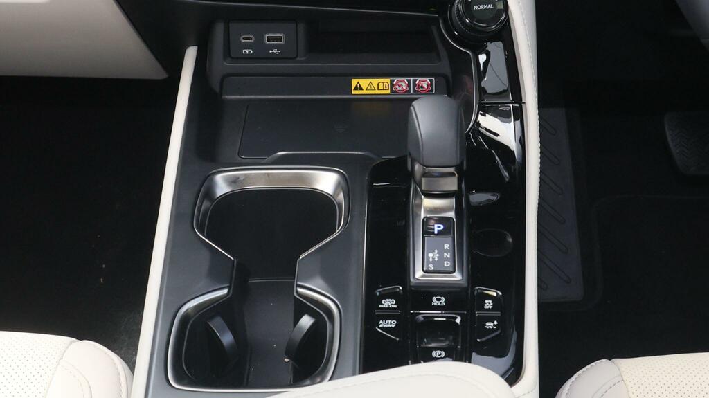 Lexus NX Nx450h F Sport Takumi Silver #30