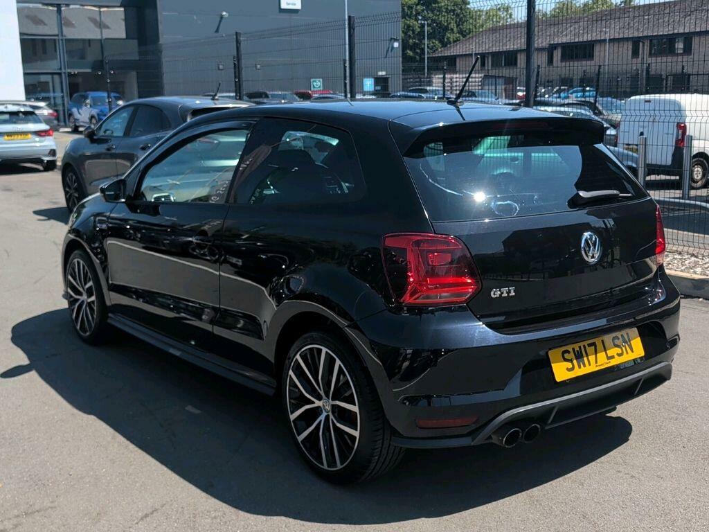 Volkswagen Polo 1.8 Tsi Gti Black #4