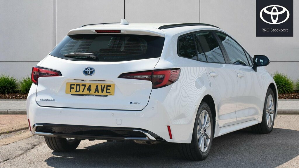 Toyota Corolla 1.8 Vvt-h Icon Touring Sports Cvt Euro 6 Ss FD74AVE White #2