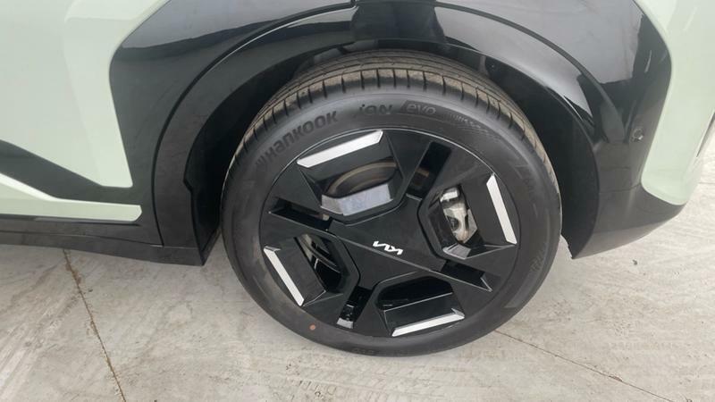 Kia EV3 148Kw Gt-line 81.4Kwh World Car Of The Grey #16
