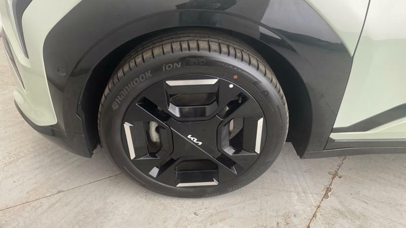 Kia EV3 148Kw Gt-line 81.4Kwh World Car Of The Grey #14