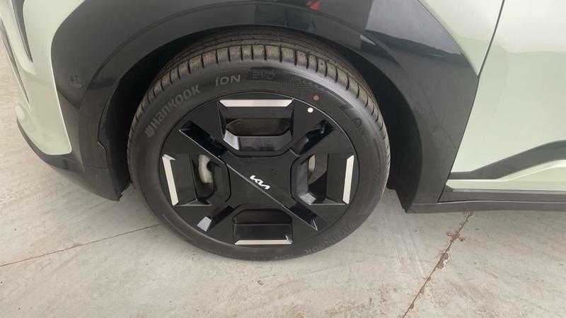 Kia EV3 148Kw Gt-line 81.4Kwh World Car Of The Grey #17