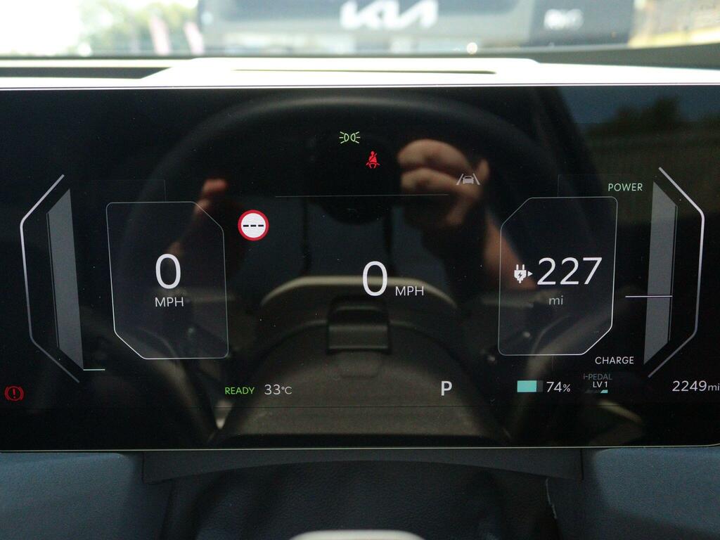Kia  148Kw Gt-line S 81.4Kwh White #13