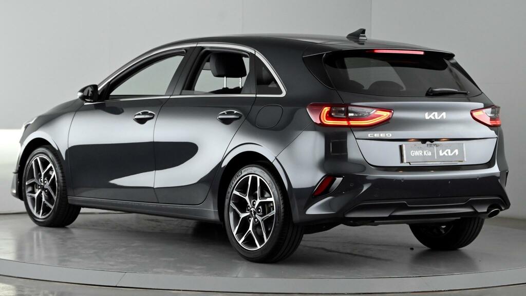 Kia Ceed 2 Red #4
