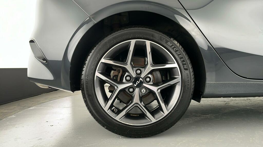 Kia Ceed 2 Red #7