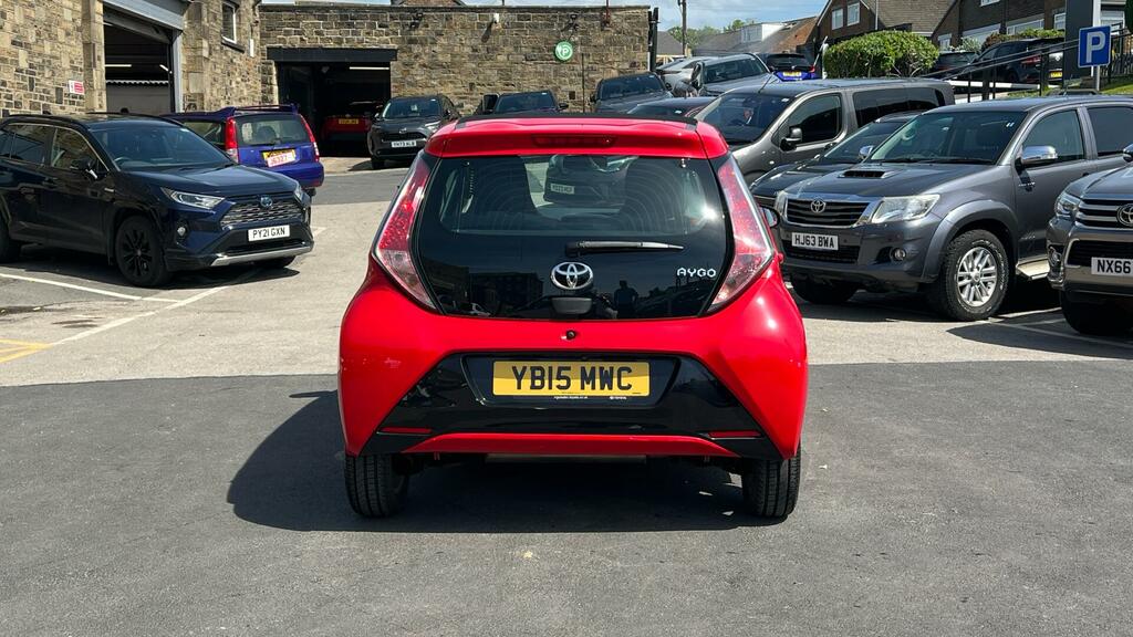 Toyota Aygo 1.0 Vvt-i X-play X-shift Euro 5 Euro 5 2015 Red #26