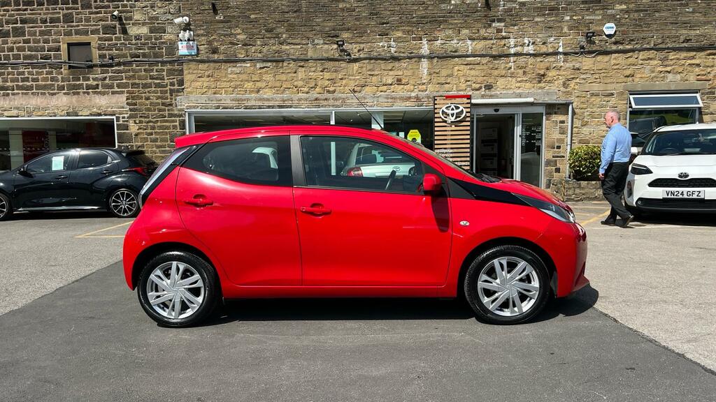 Toyota Aygo 1.0 Vvt-i X-play X-shift Euro 5 Euro 5 2015 Red #23