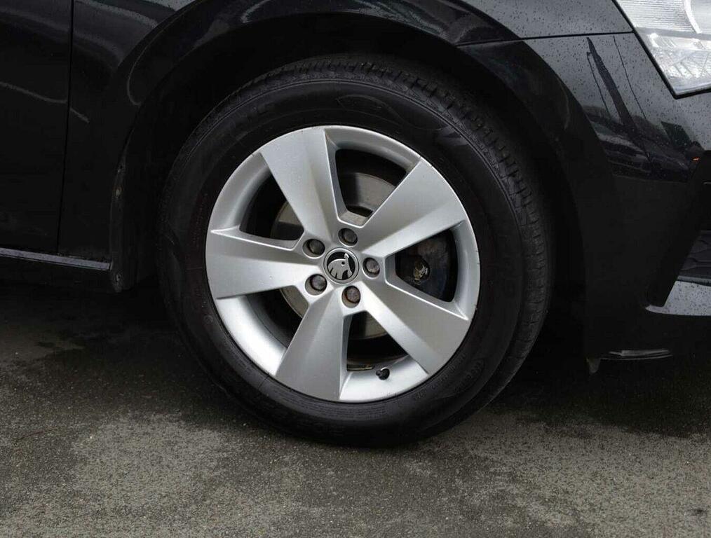 Skoda Scala 1.0 Tsi 110Ps Se Black #5
