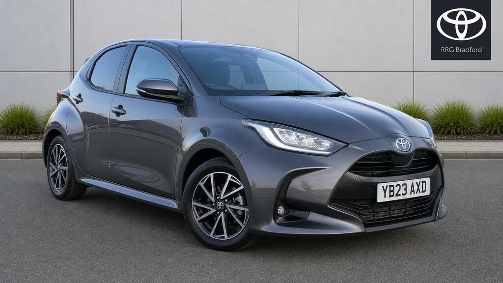 Toyota Yaris 1.5 Vvt-h Design E-cvt Euro 6 Ss Grey