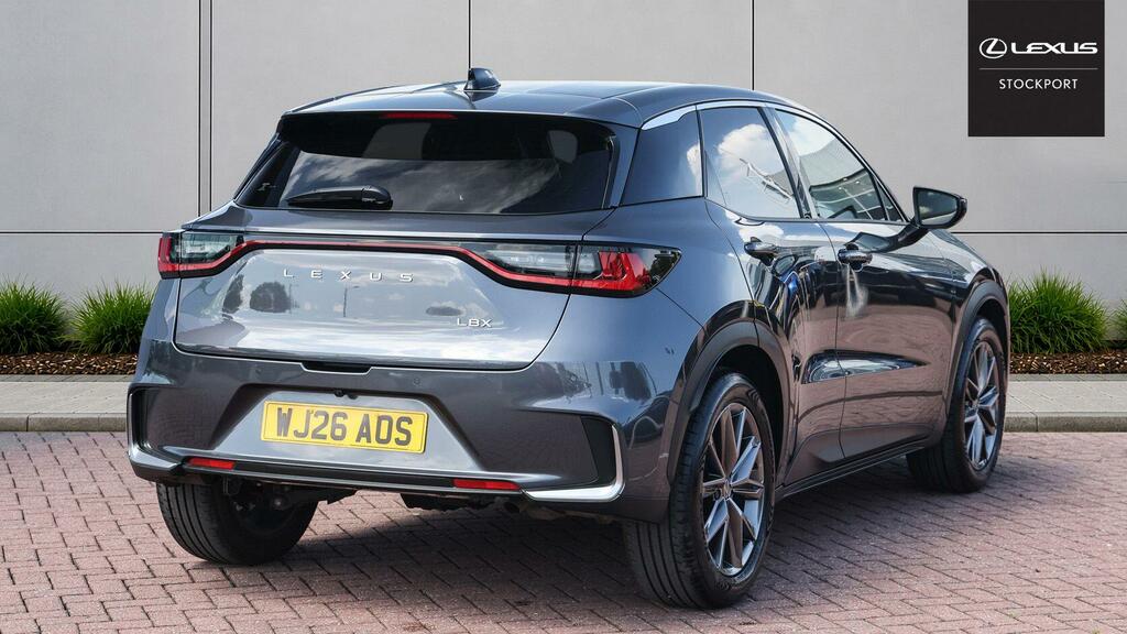 Lexus LBX 1.5 Vvt-ie Takumi Suv Hybrid E-cvt E-fo Grey #2