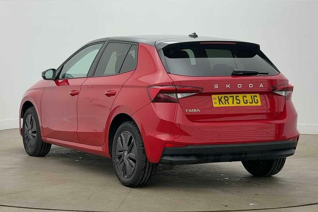 Skoda Fabia 1.0 Tsi 116 Design Edition Red #3