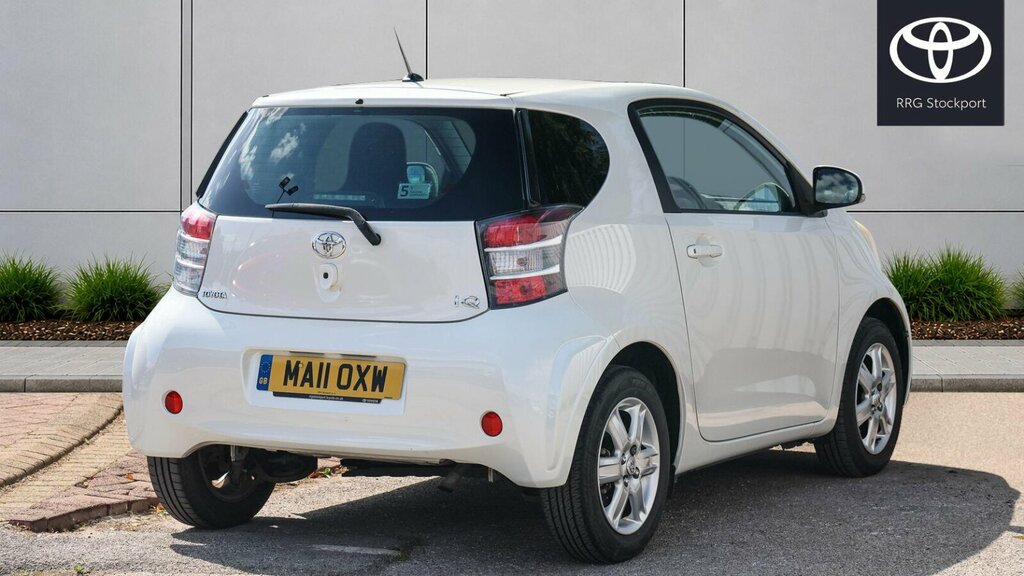 Toyota IQ 1.0 Vvt-i Euro 5 White #2