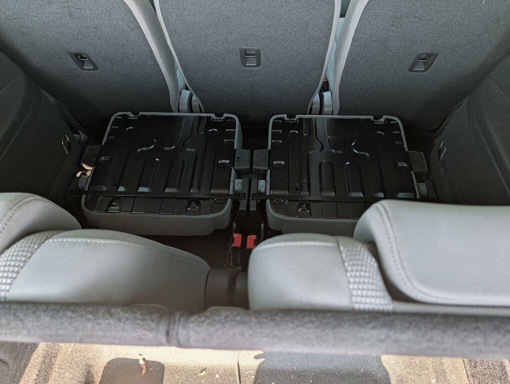 Volkswagen Sharan  Blue #40
