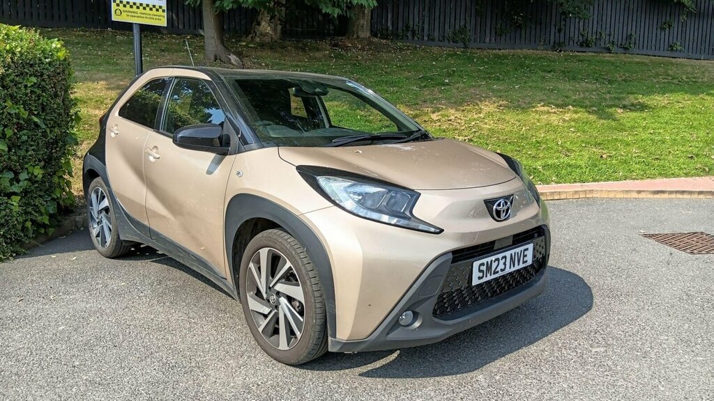 Toyota Aygo X 1.0 Vvt-i Edge X-shift Euro 6 Ss Beige