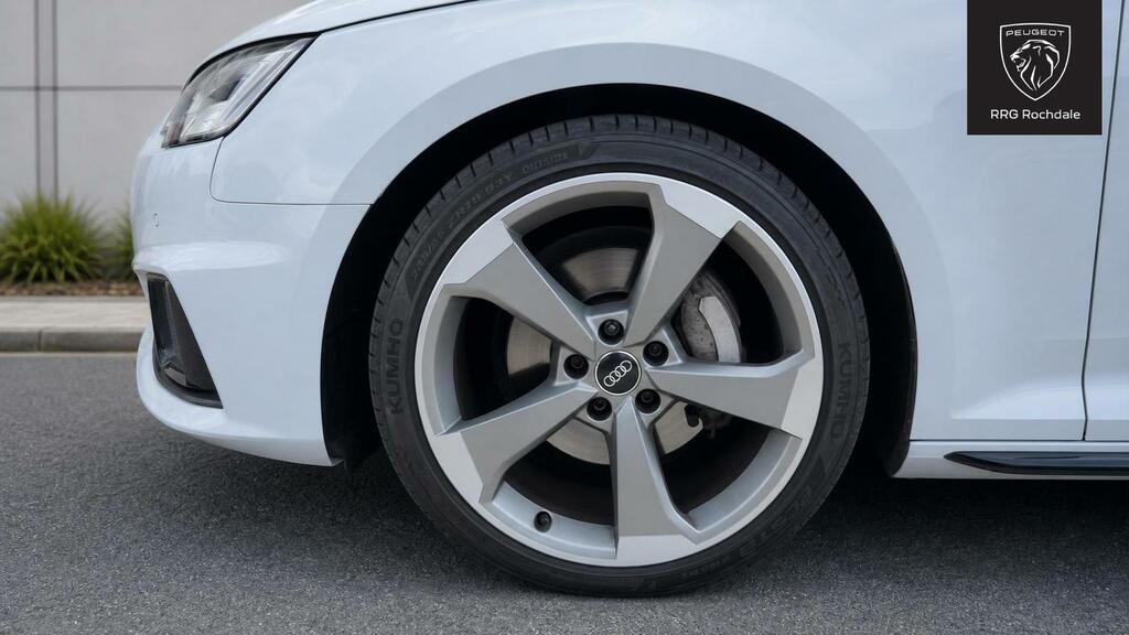 Audi A4 2.0 Tdi 40 Black Edition S Tronic Quattro Euro 6 KM19DYO White #5