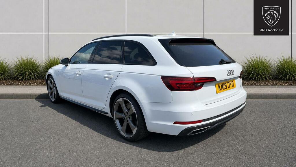 Audi A4 2.0 Tdi 40 Black Edition S Tronic Quattro Euro 6 KM19DYO White #6