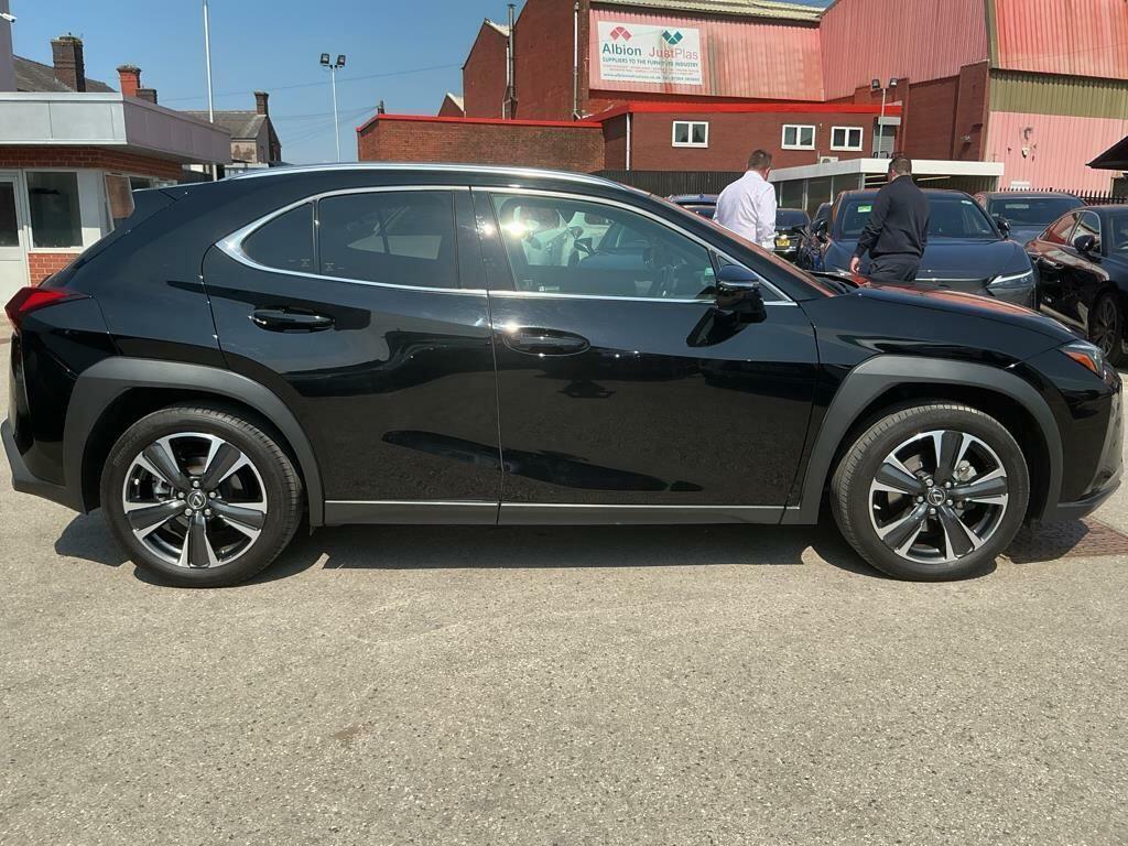 Lexus UX 250H 2.0 Cvt Without Nav  #8