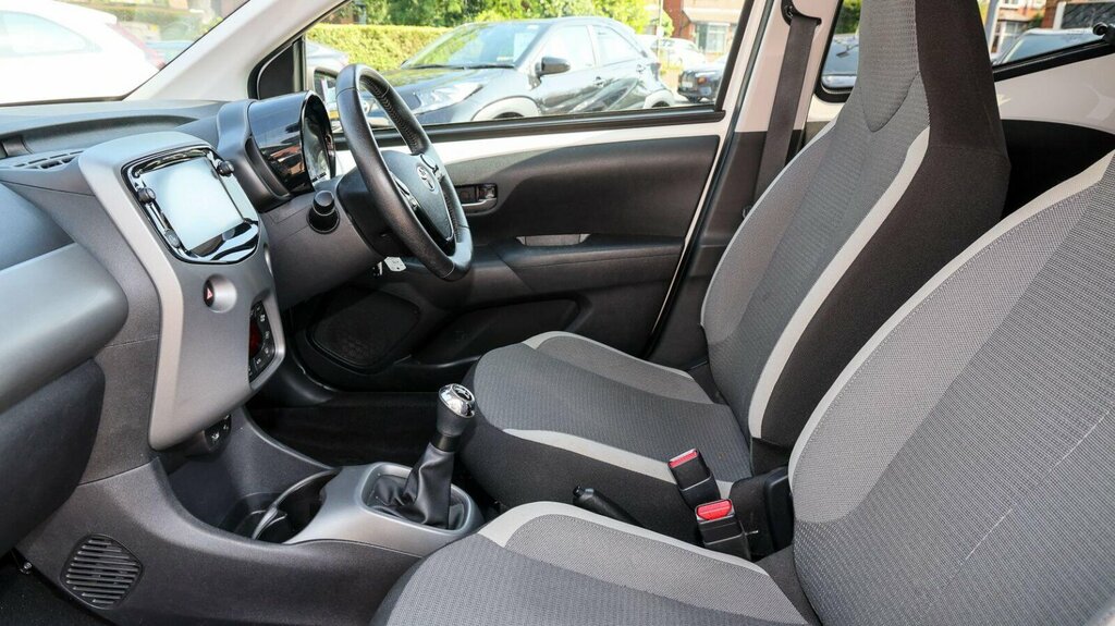 Toyota Aygo 1.0 Vvt-i X-trend Euro 6 Safety Sense White #5