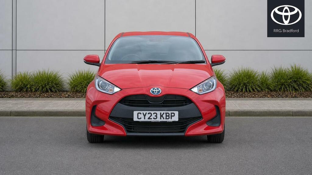 Toyota Yaris 1.5 Vvt-h Icon E-cvt Euro 6 Ss CY23KBP Red #2