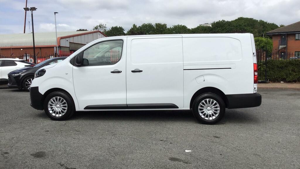Toyota PROACE 1.5D Icon Medium Panel Van Mwb Euro 6 Ss 6Dr White #23
