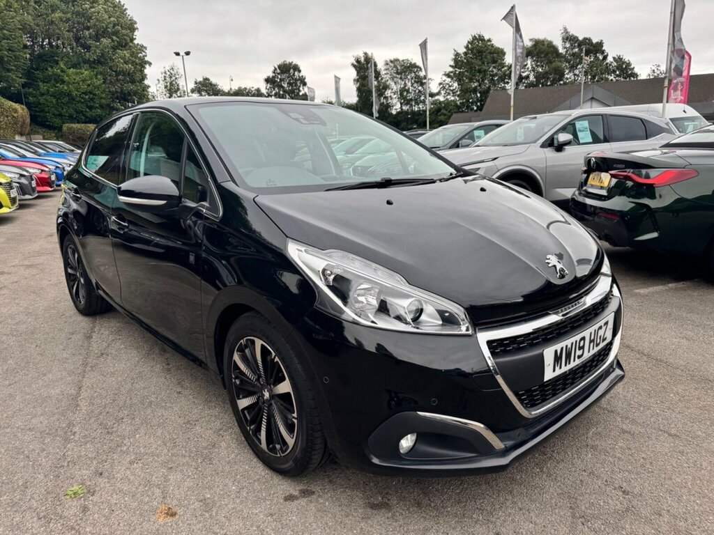 Peugeot 208 1.2 Puretech Tech Edition Euro 6 Ss Black