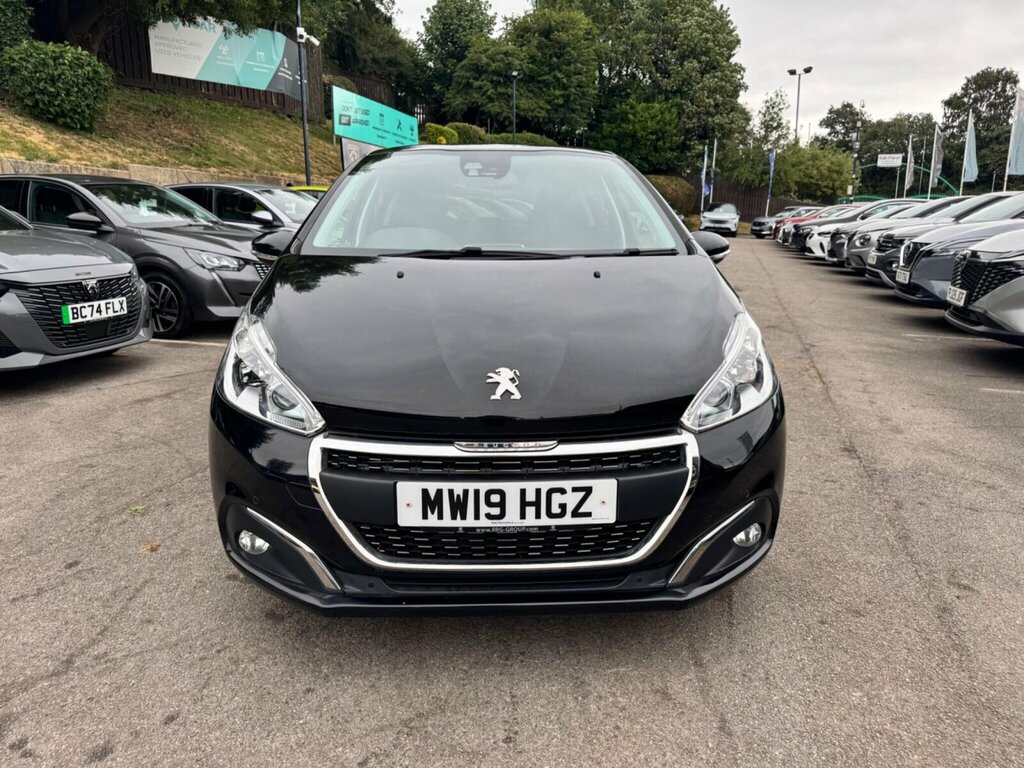 Peugeot 208 1.2 Puretech Tech Edition Euro 6 Ss Black #2