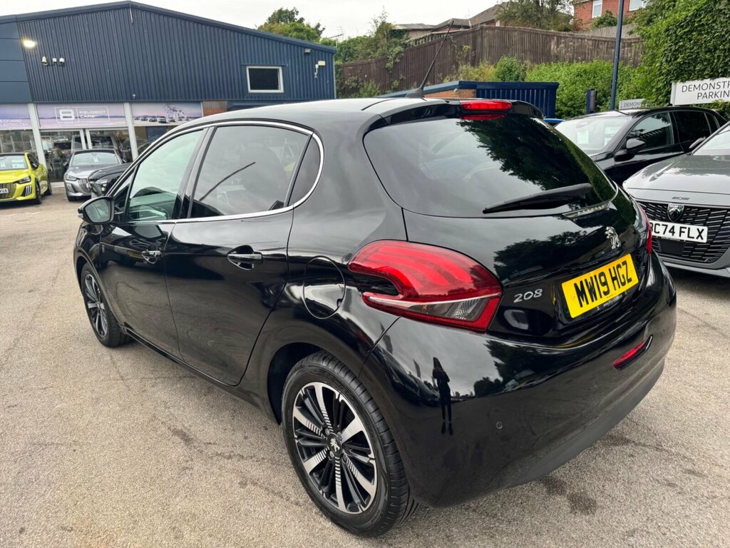 Peugeot 208 1.2 Puretech Tech Edition Euro 6 Ss Black #6